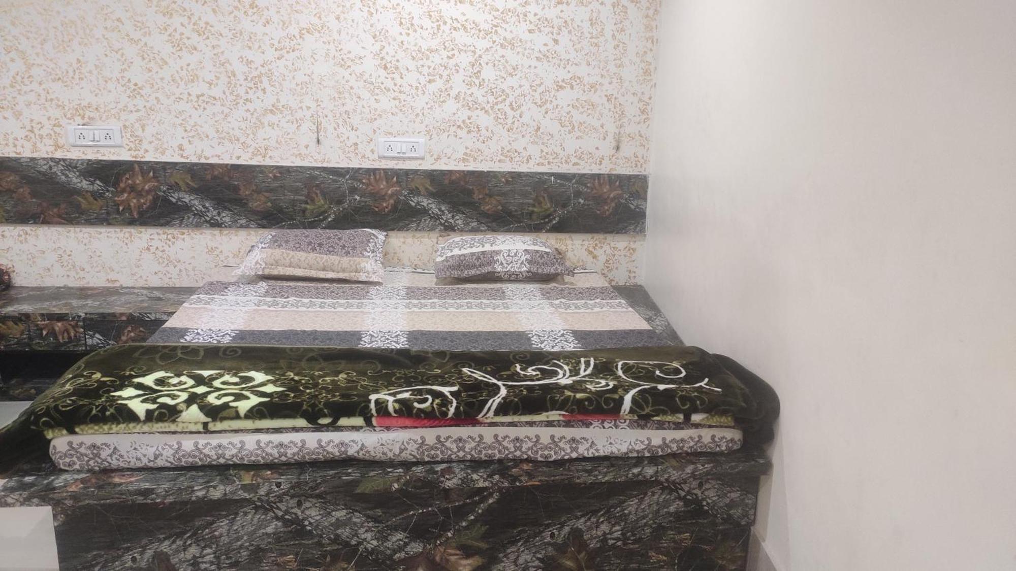 Guest house Shree Radha Rani Seva Sadan